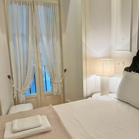 Quarto Com Banheiro Privativo Na Baixa-3
